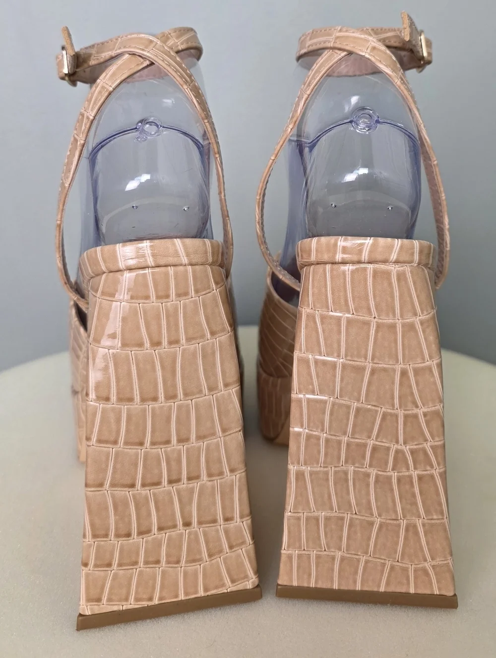 Forever 21 Neutral Tan Faux Croc Platform Triangle Block Flare Heels 7.5, EUC!